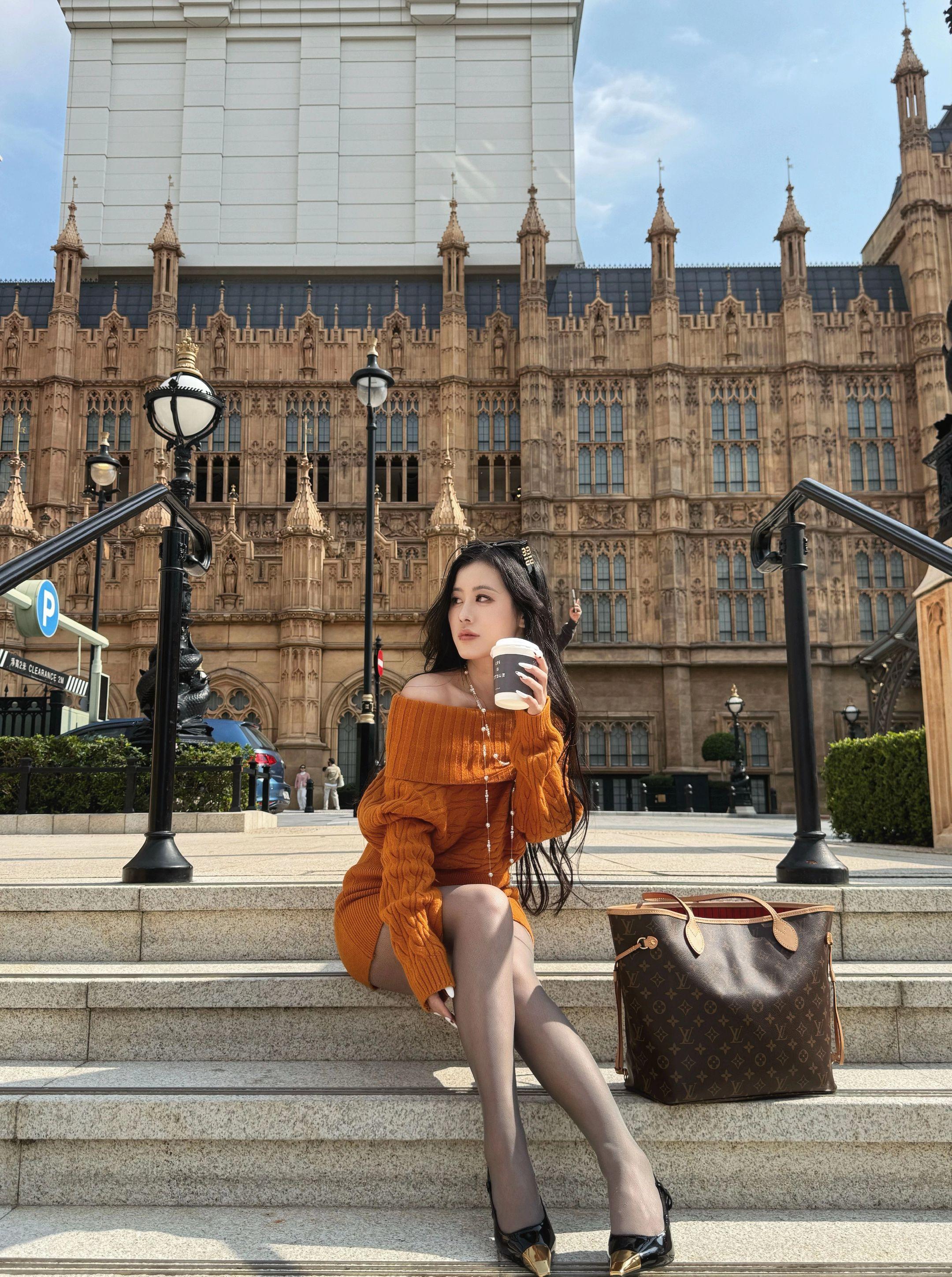 祝你成为 很会赚钱 事业很牛逼的女士。