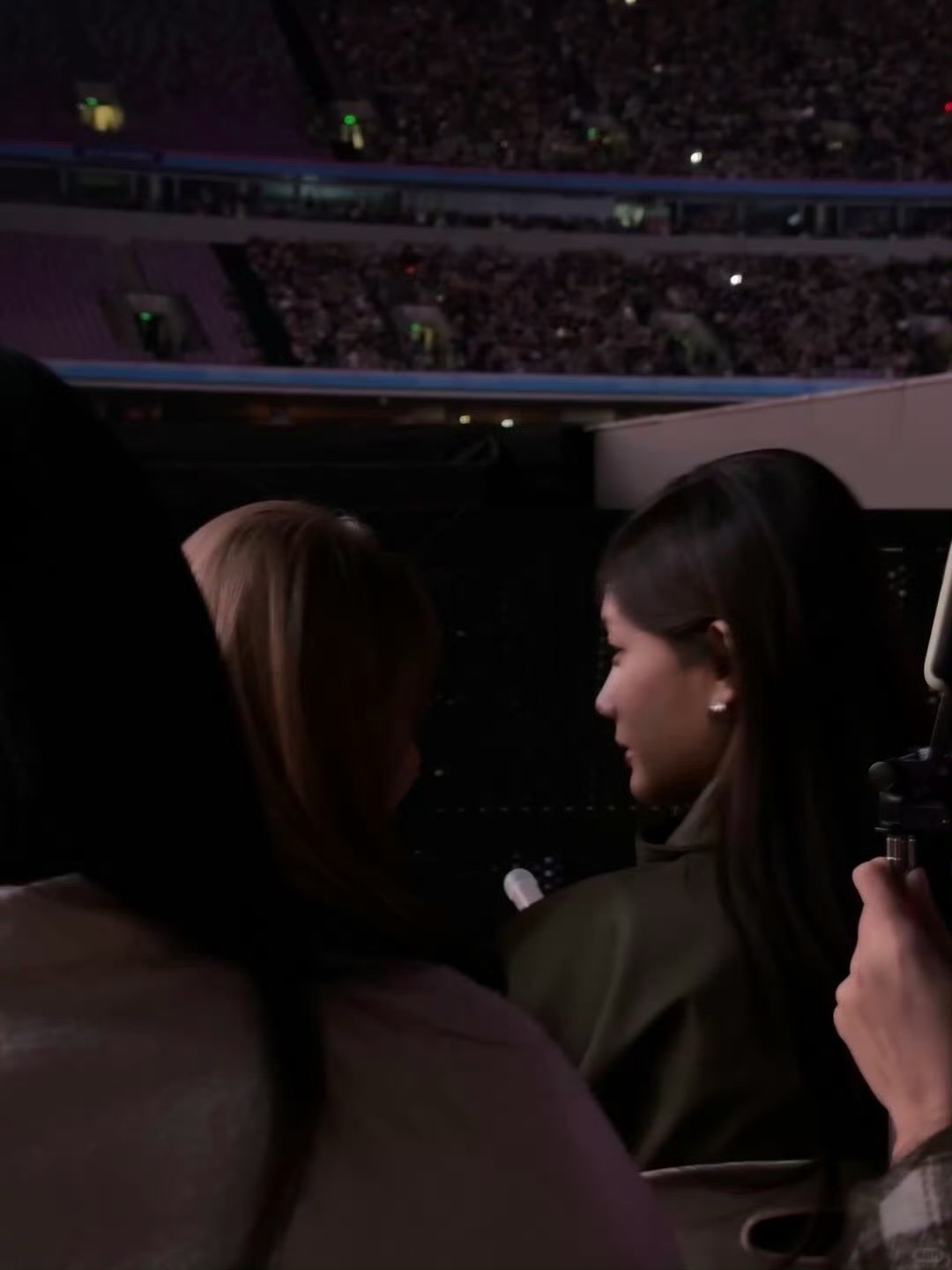 李一桐去了汪苏泷演唱会汪苏泷演唱会偶遇李一桐 李一桐去了汪苏泷演唱会 