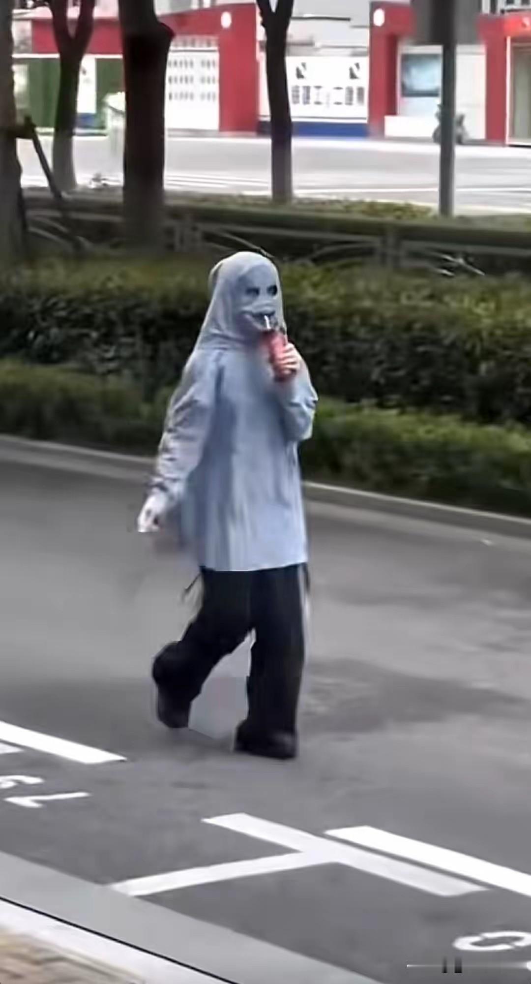 夏日生活打卡季美女夏天为何变成了“鬼”鬼？