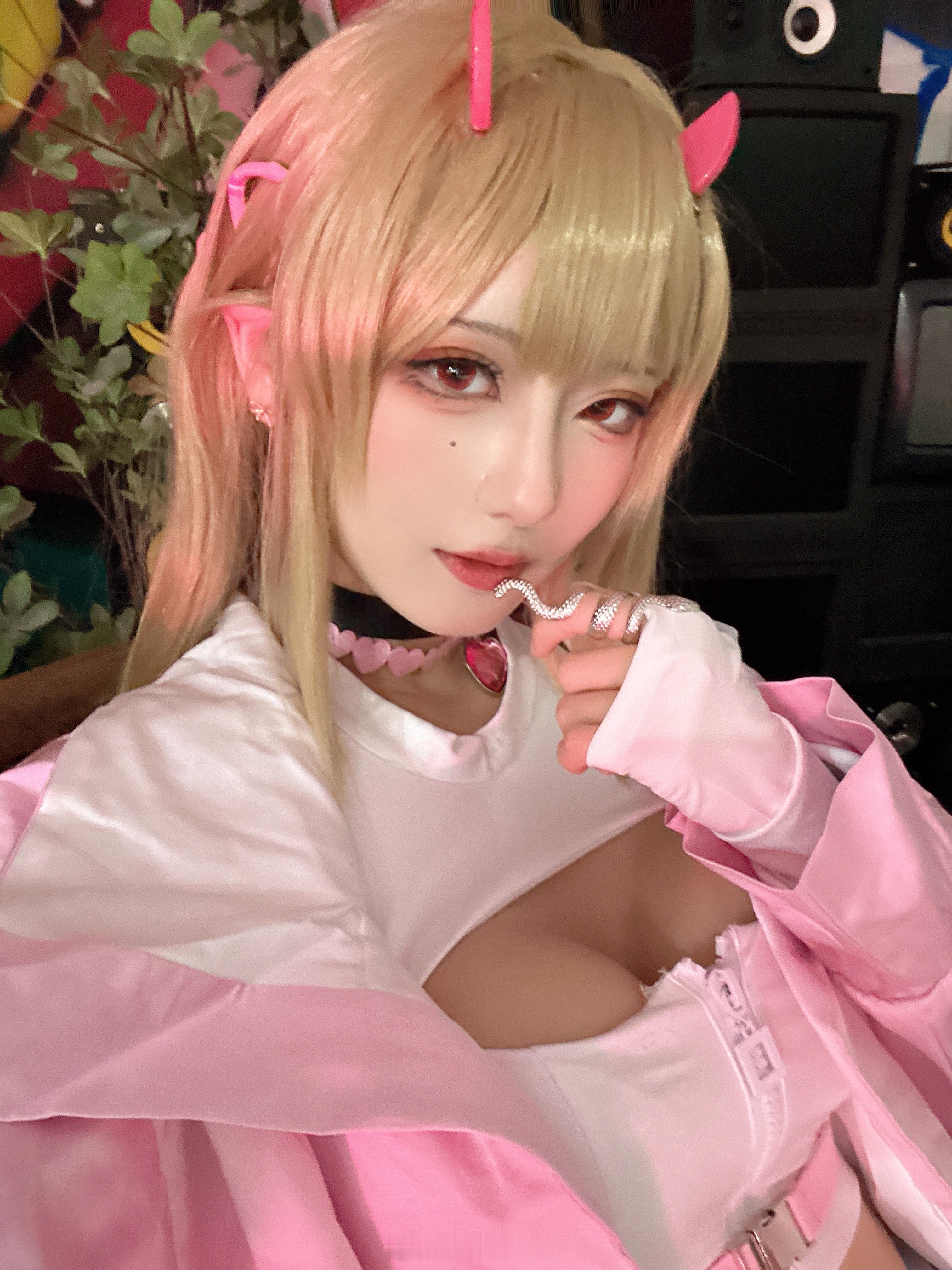 #弥音音ww[超话]##nikke:胜利女神# 终于拍毒蛇了！ ​​​