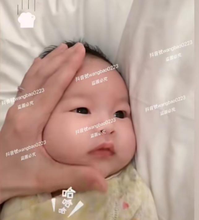 汪小菲马筱梅和儿子小汪宝的日常。
马筱梅晒出儿子视频，视频中汪小菲为了让网友看清