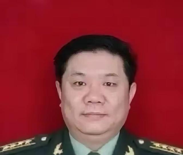 1985年，老山前线，17岁战士顾克路，被越军炮弹炸成“两截”，副连长孙兆群大喊