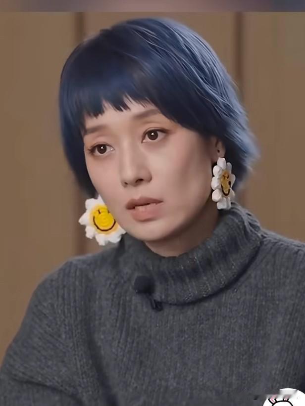 马伊琍
大家以为她窝囊
那就理解错误了，那句“且行且珍惜”是在点他呢，让他好好思