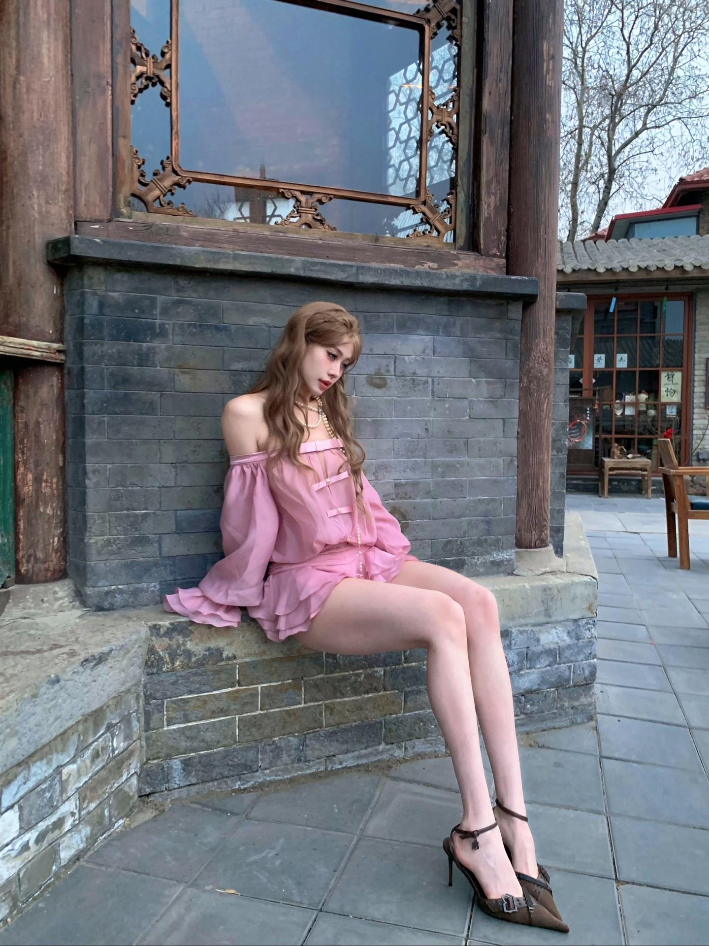 失去一个人最快的方式是 靠得太近