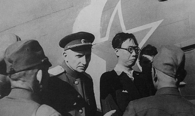 溥仪随侍口述：沈阳机场被俘，我认为溥仪是日本给苏联的投降礼物
 
1945年的东