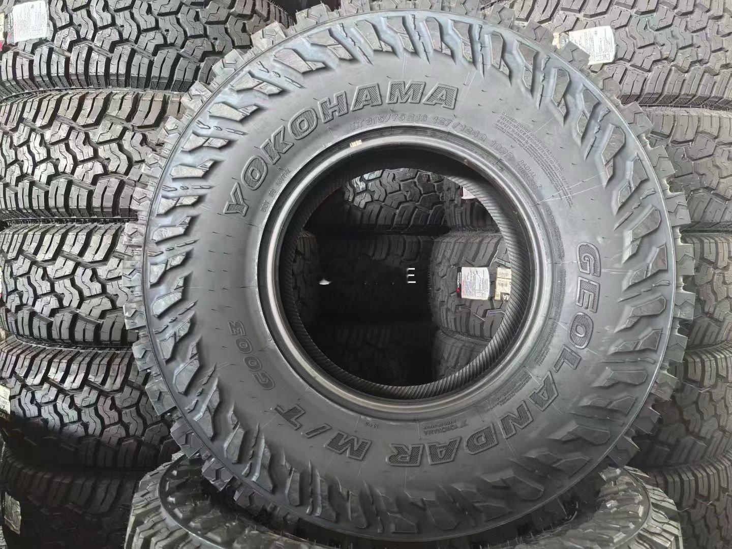 YOKOHAMA优科豪马G003花纹超强的攀爬性能和优越的甩泥性能，让它轻松地面