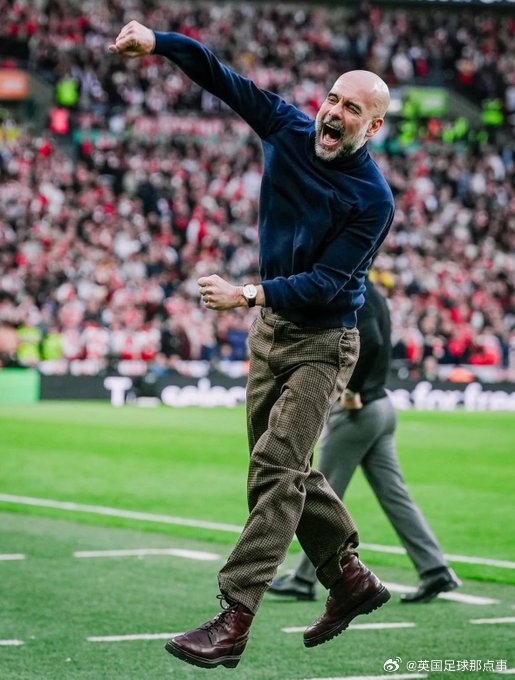 🏆瓜迪奥拉执教生涯至今已斩获40座冠军奖杯！✨阿森纳0比2曼城 曼城夺得联赛杯