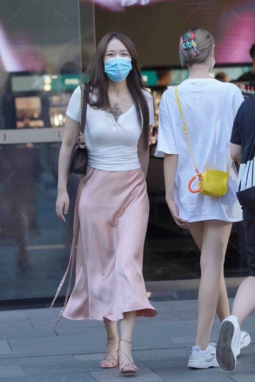 相信，一个内心温暖的人，总不会输给岁月。不管繁华与落寞，都将安守着内心的本分，会