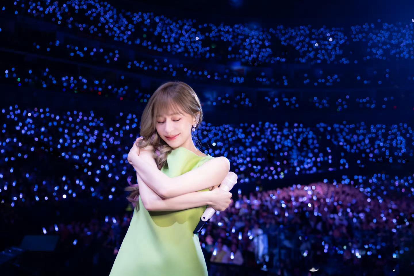 王心凌吴克群俩人都40多岁了王心凌罪不至死  不要捆绑 