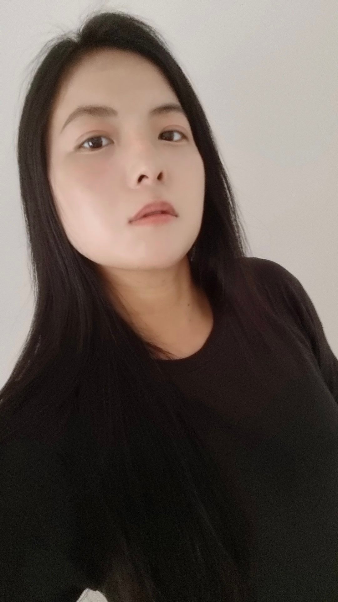 原来真的有人能把“三无”（无颜值无实力无背景）活成自己的人生标配，还到处沾沾自喜