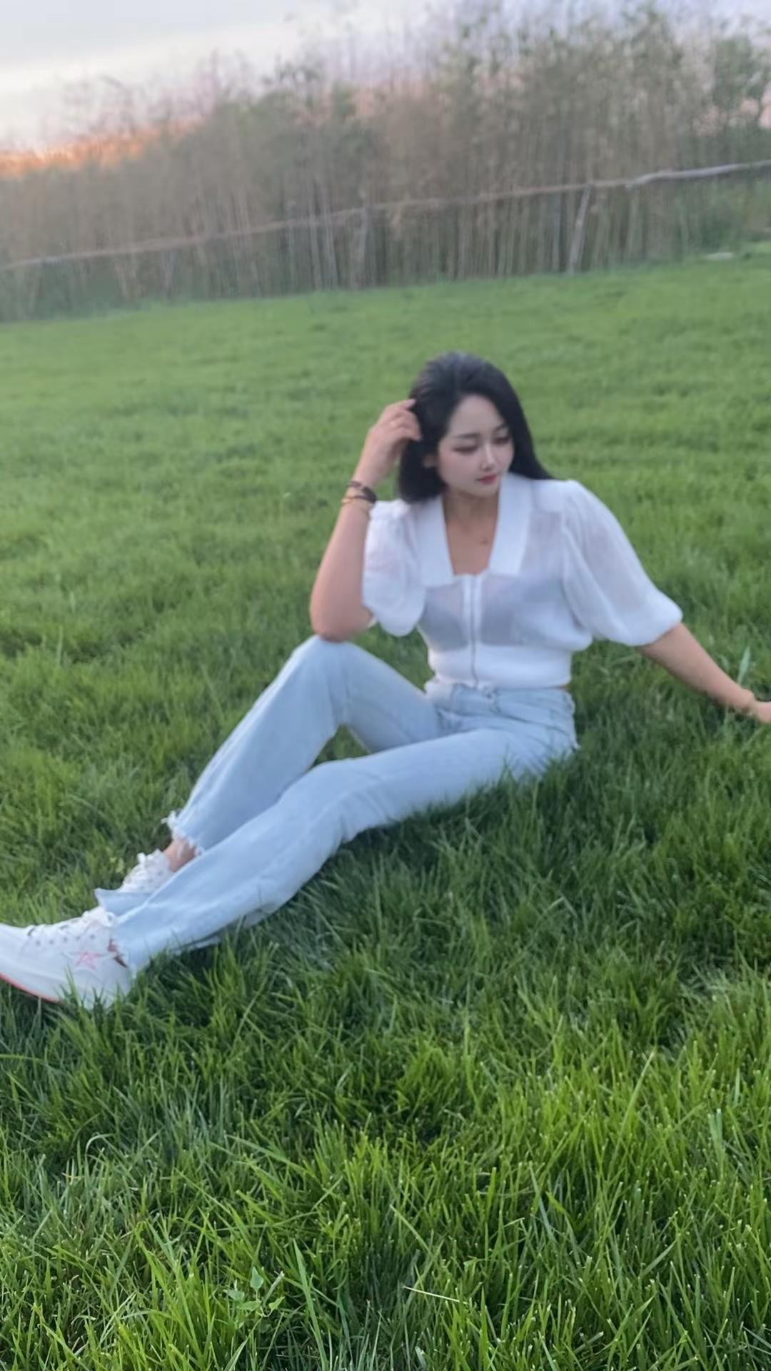 和小姐妹一起，女人不管多大，心态永远十八😀臭美随时准备！