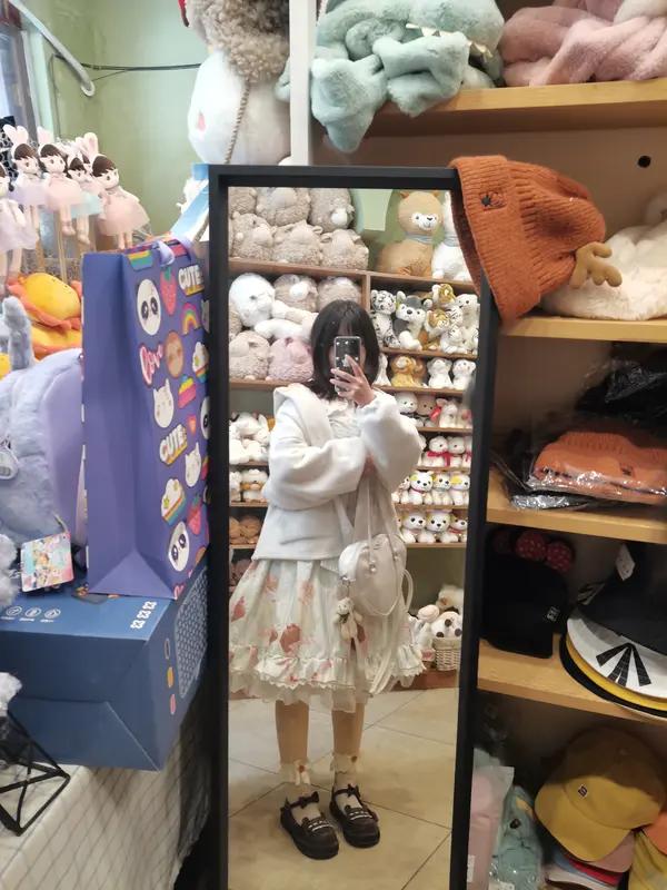 婆婆不帮忙带孩子你有怨气吗 婆婆不帮忙带孩子，怨气这事儿因人而异。我朋友小敏，产