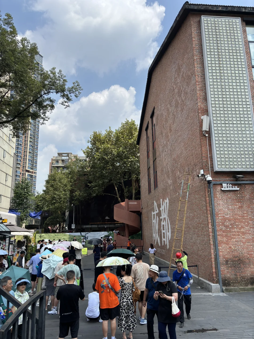 一生都在旅游打卡的中国人