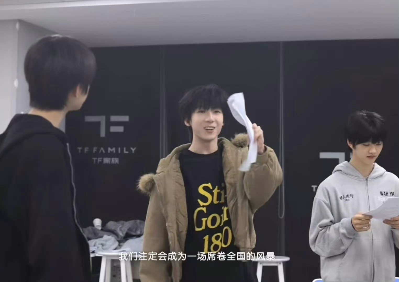 我又在回味这个热血番的小小主角 ​​​