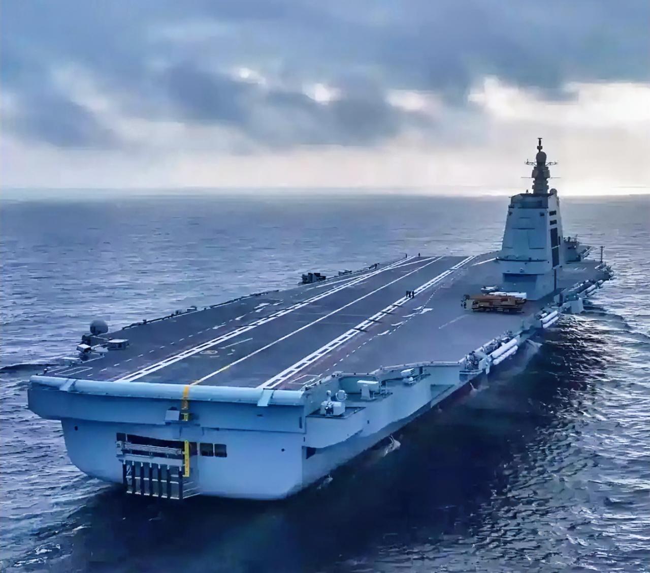 就在刚刚，

中国官方正式宣布，

3月5日，第十四届全国人大第四次会议举行开幕