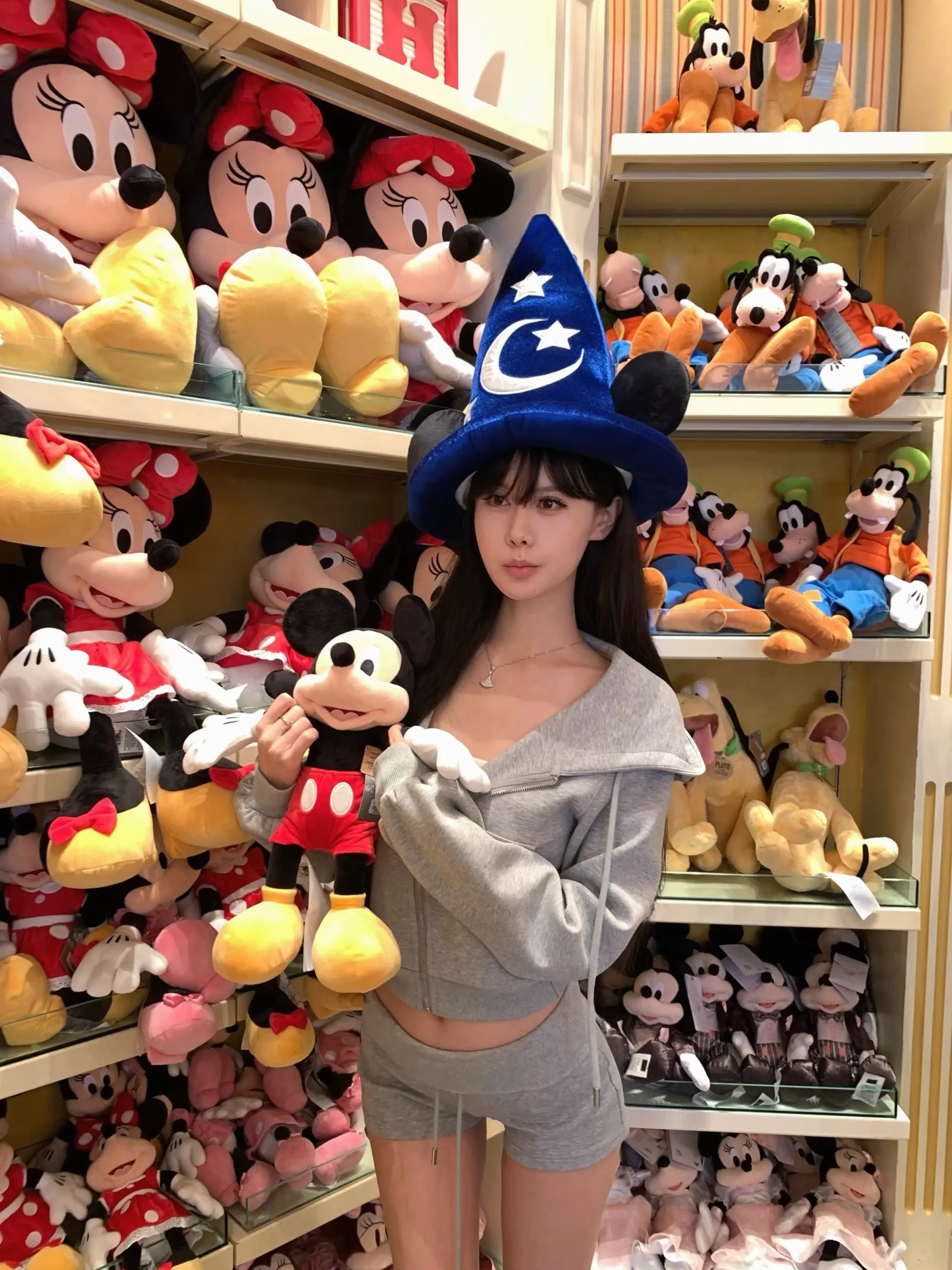 𐙚⊹₊⋆ disney day ᯓ★.