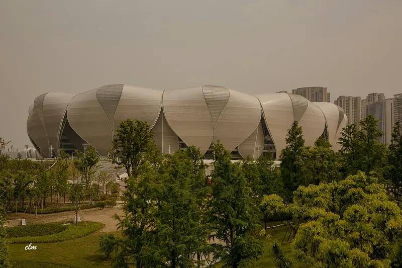 杭州“迷你亚运会”要确保安全，得从多方面下功夫。
人员安检方面，得像大型正规赛事