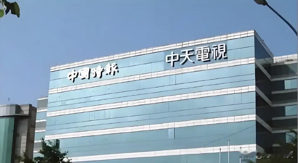 罗智强、郝龙斌这是把自己往坑里埋！放着承诺好的辩论会不参加，拿“花莲救灾”当借口