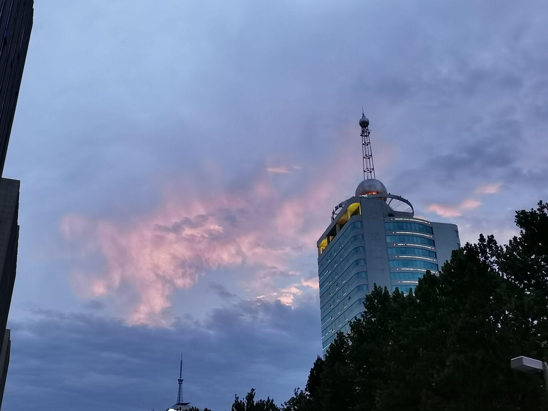 INFJ14594｜情感与求助情感与求助俺是xntp女，抹茶老头们好，给每个路过
