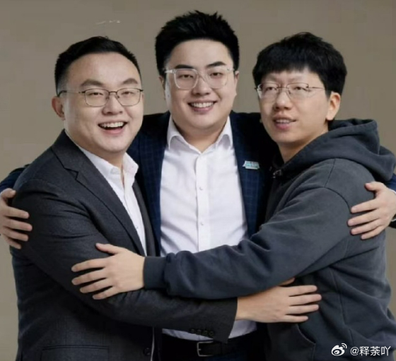 AL淘汰赛真的的天命开局了，没一个像样的对手！进4强真得感谢WE爆种了！AL英雄