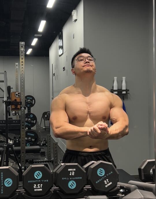 健身房最佳秀肌肉灯光 在哪里？