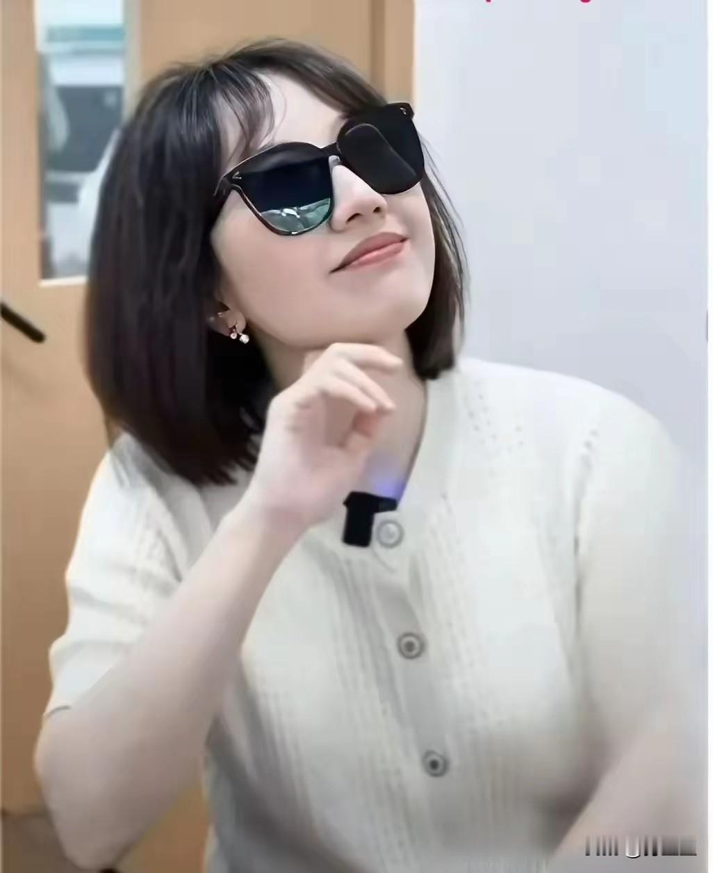 最近很火的医生跟院长还是很讲就的！
最近院长和眼科医生这点事在网络上很是火爆啊。