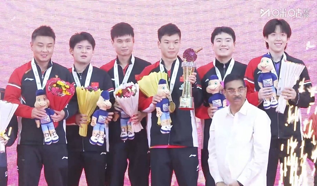 “团结起来向所有人证明，乒乓球队还是那个乒乓球队”再次恭喜中国乒乓球男队🎉🏆