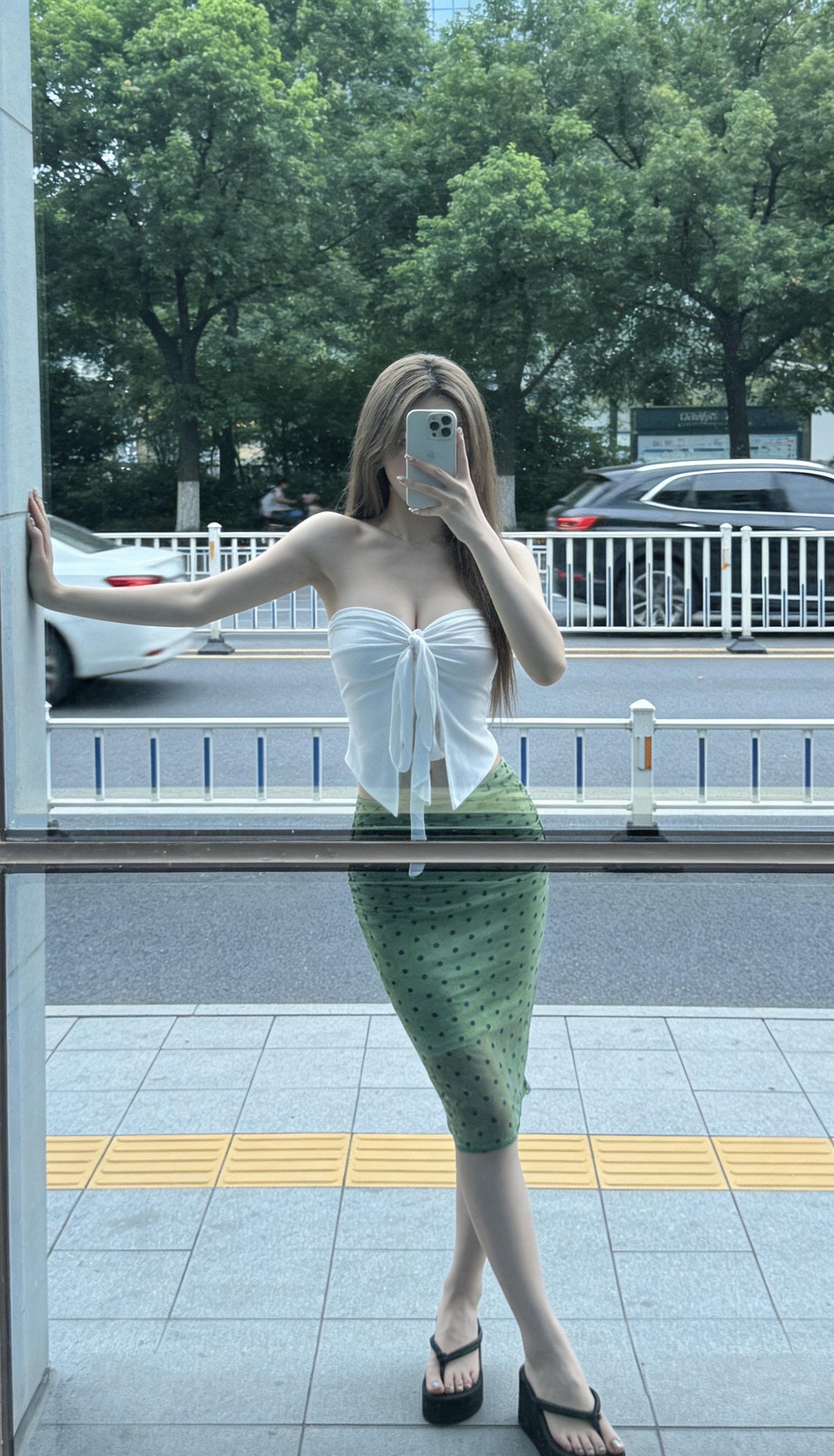 今天穿什么 辣妹穿搭 穿衣自由 小性感