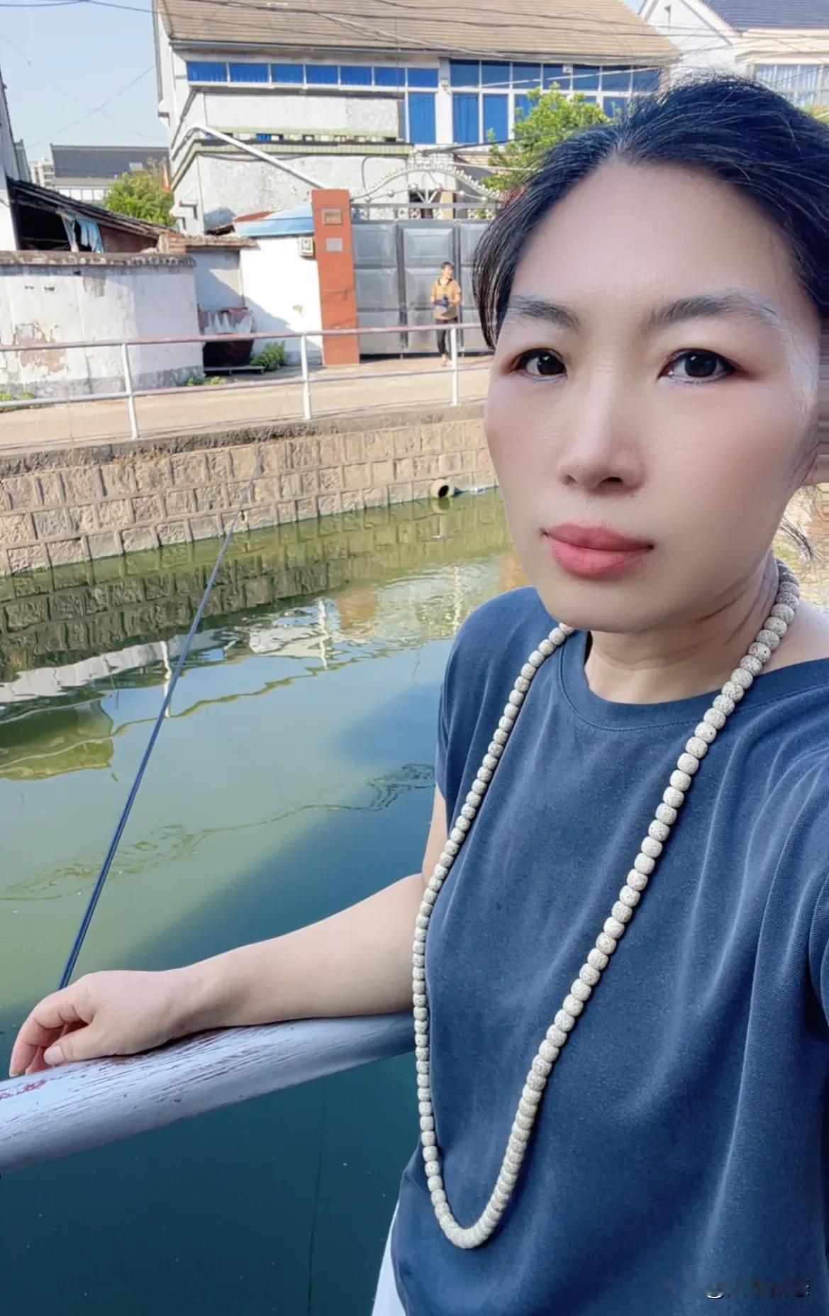 再婚嫁给小我5岁的男人，婚后不到一个月，让我彻底看清了他的真面目，后悔莫及！
