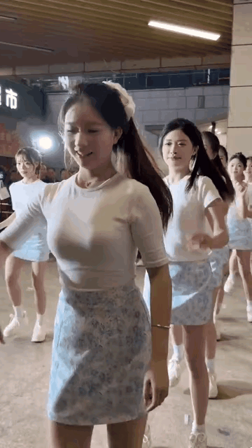 小姐姐们跳起舞来真的赏心悦目[送心]