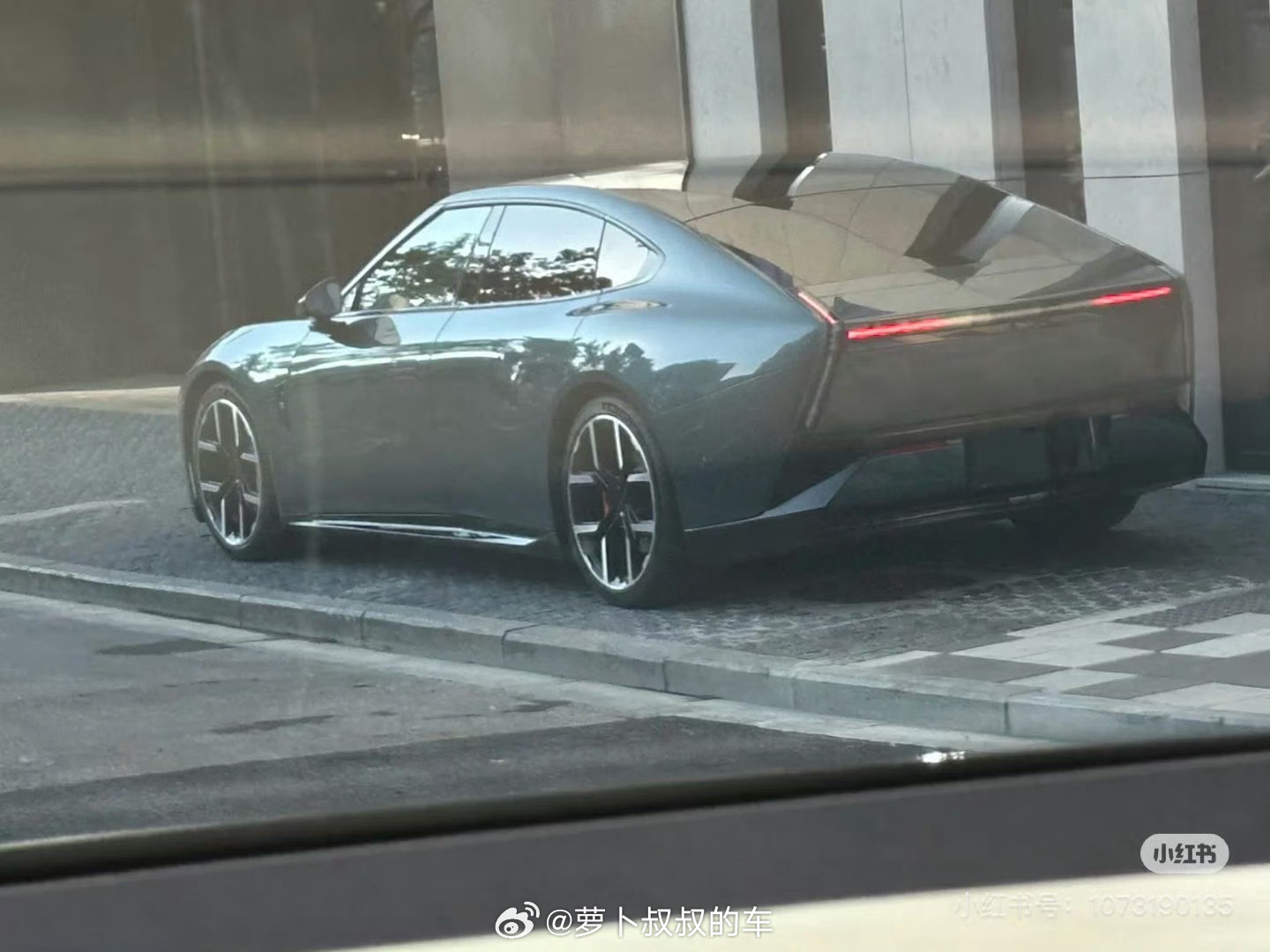 小鹏汽车还得是轿车，除了MONA M03，就是新一代小鹏P7，真心值得期待。 ​