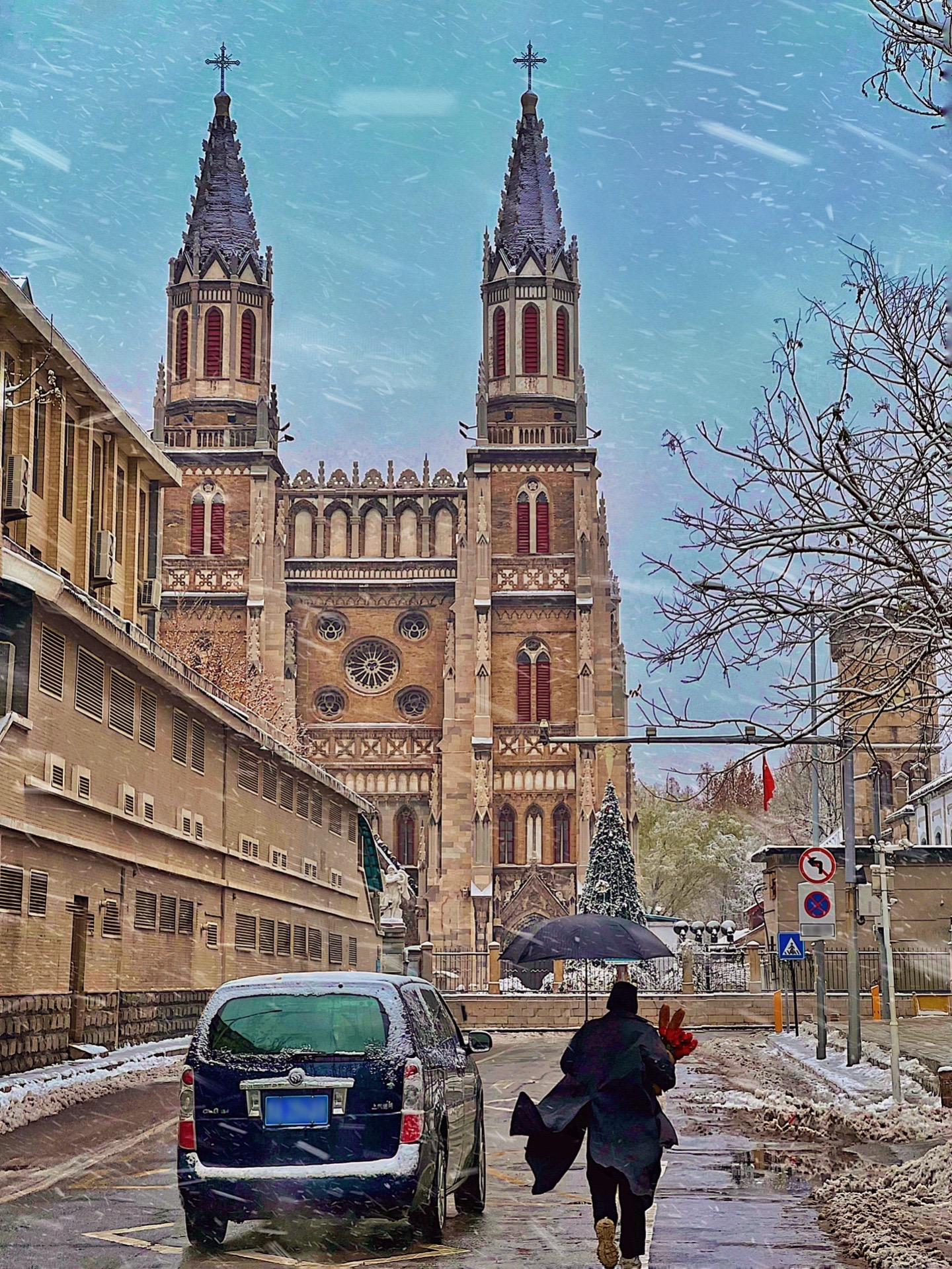 已经开始期待济南的初雪了❄️…每至冬日 便开始等待一场初雪❄️的降临 ...