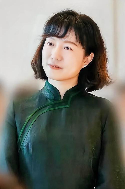 50岁的翁帆要出国了，这位早在2019年就获得清华大学建筑学博士的她，是以学者身