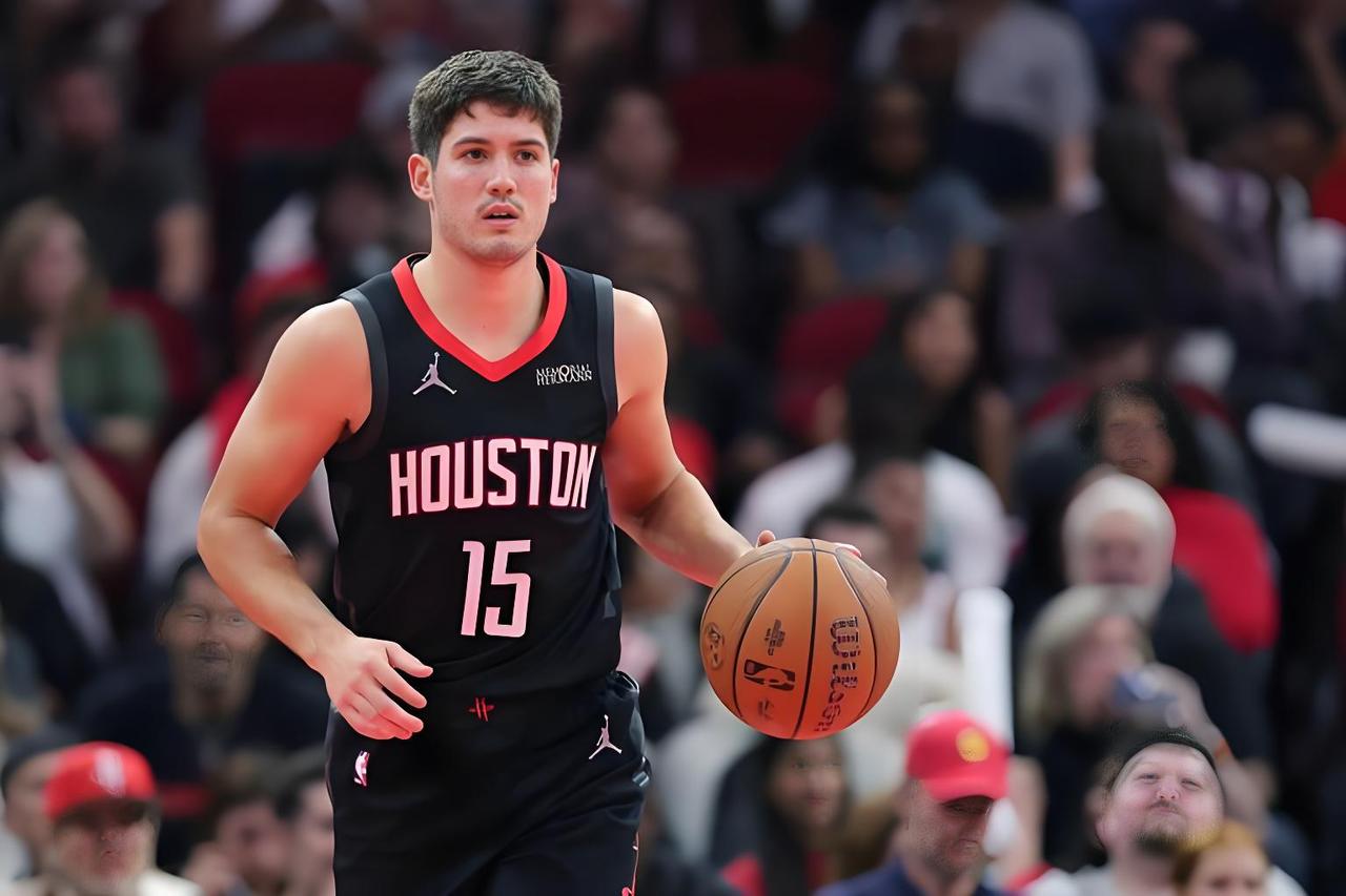 场均4.4分到13.7分，水货探花到火箭自产“库里”，谢泼德只用了一年！

先看