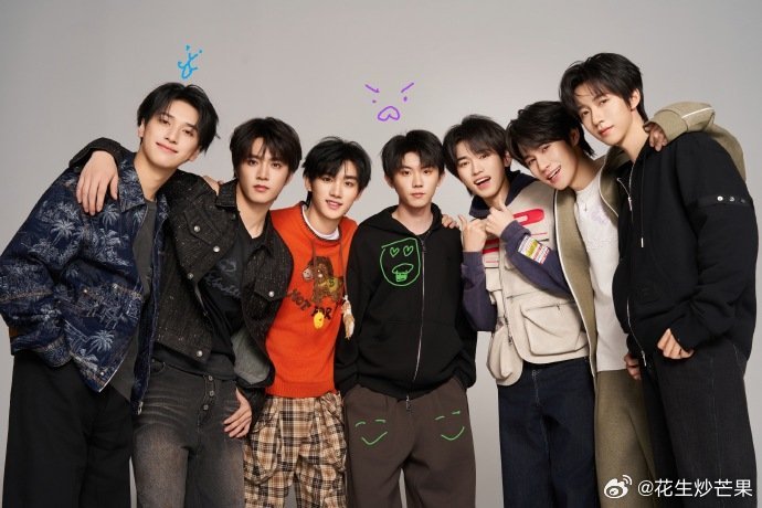 时代少年团震撼美味时代少年团七位少年携新品重磅登场，这款傣味舂鸡脚风味小吃取材云