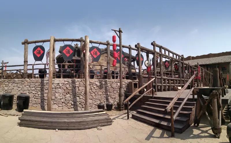 河南登封有个600年历史的袁桥村火啦！它成了“竖店影视基地”，村民全是“演技派”