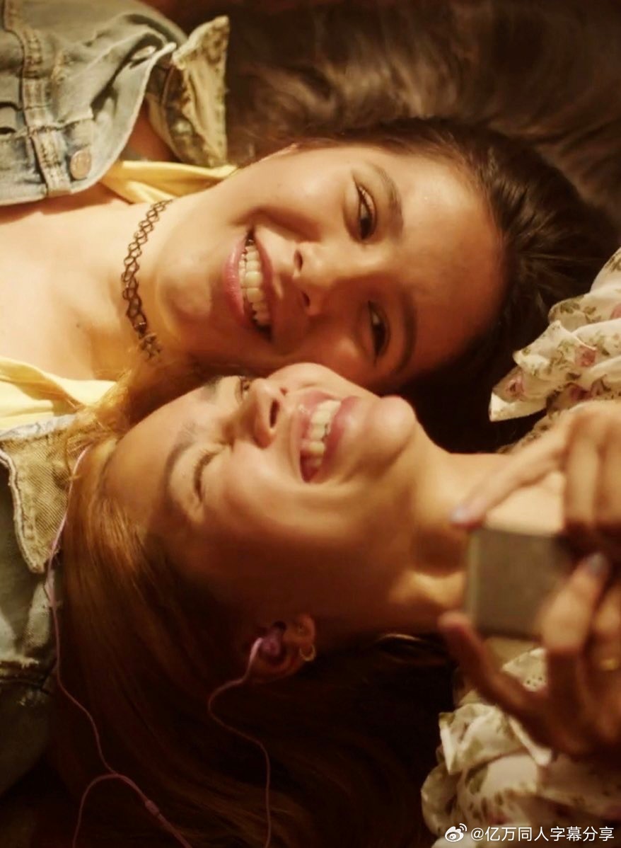 海莉·清子的《互爱女孩》在烂番茄上以 85% 的评分首映。这部电影讲述了一个成长
