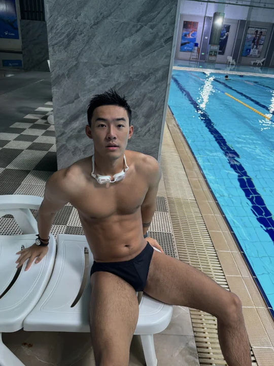 泳池见🏊🏻