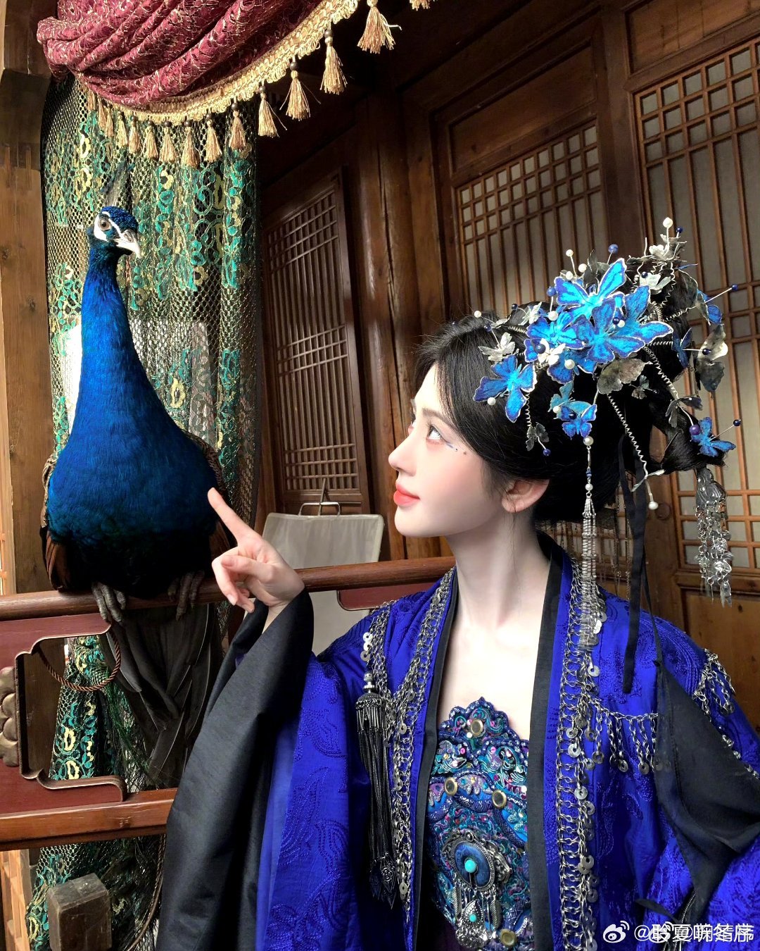 💙🍊鞠婧祎 💙🍊鞠婧祎苏绿夏 我们拉钩吧我们会越来越好的=^^=