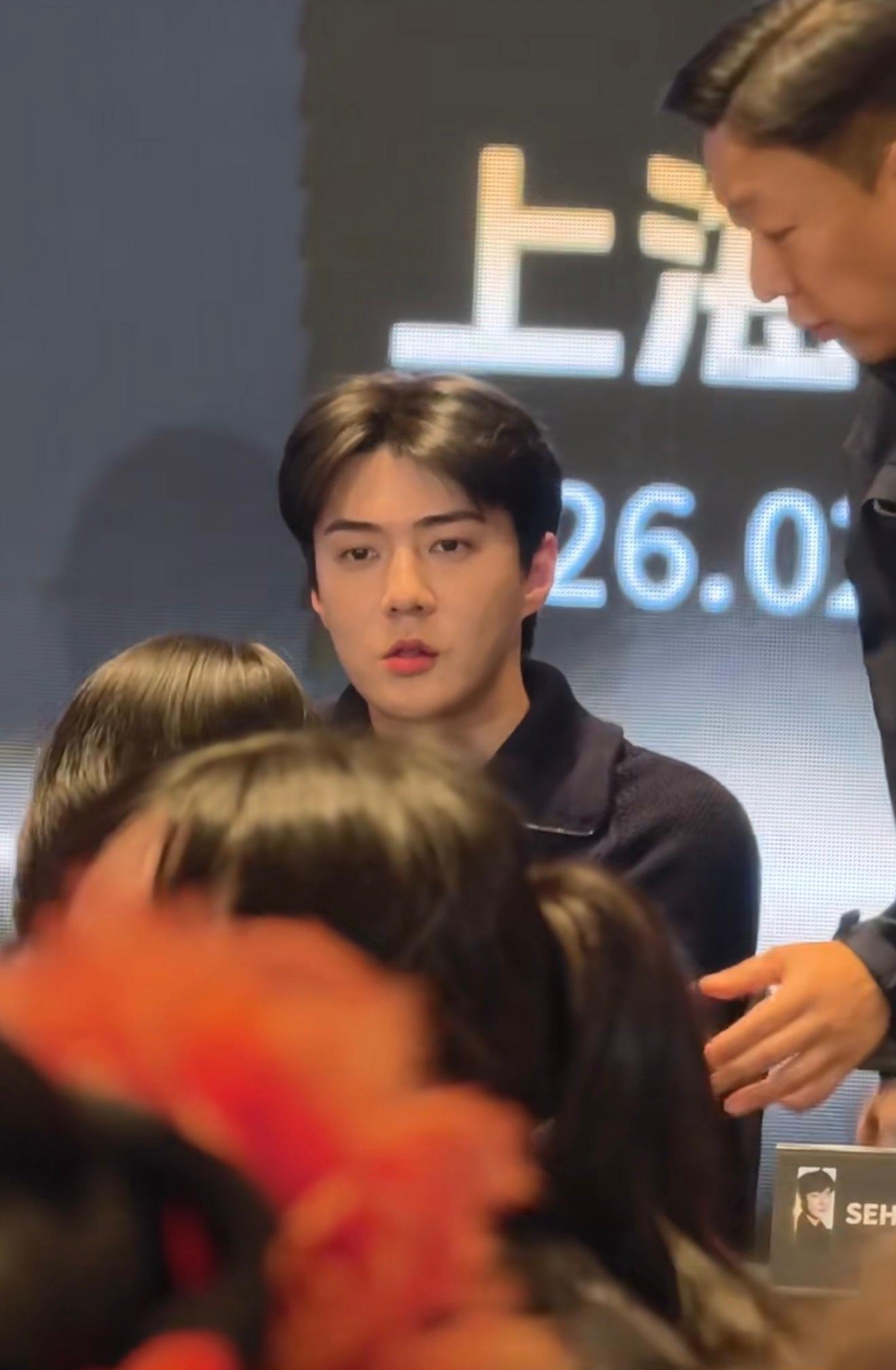 登上韩网热帖的EXO吴世勋上海活动颜值 