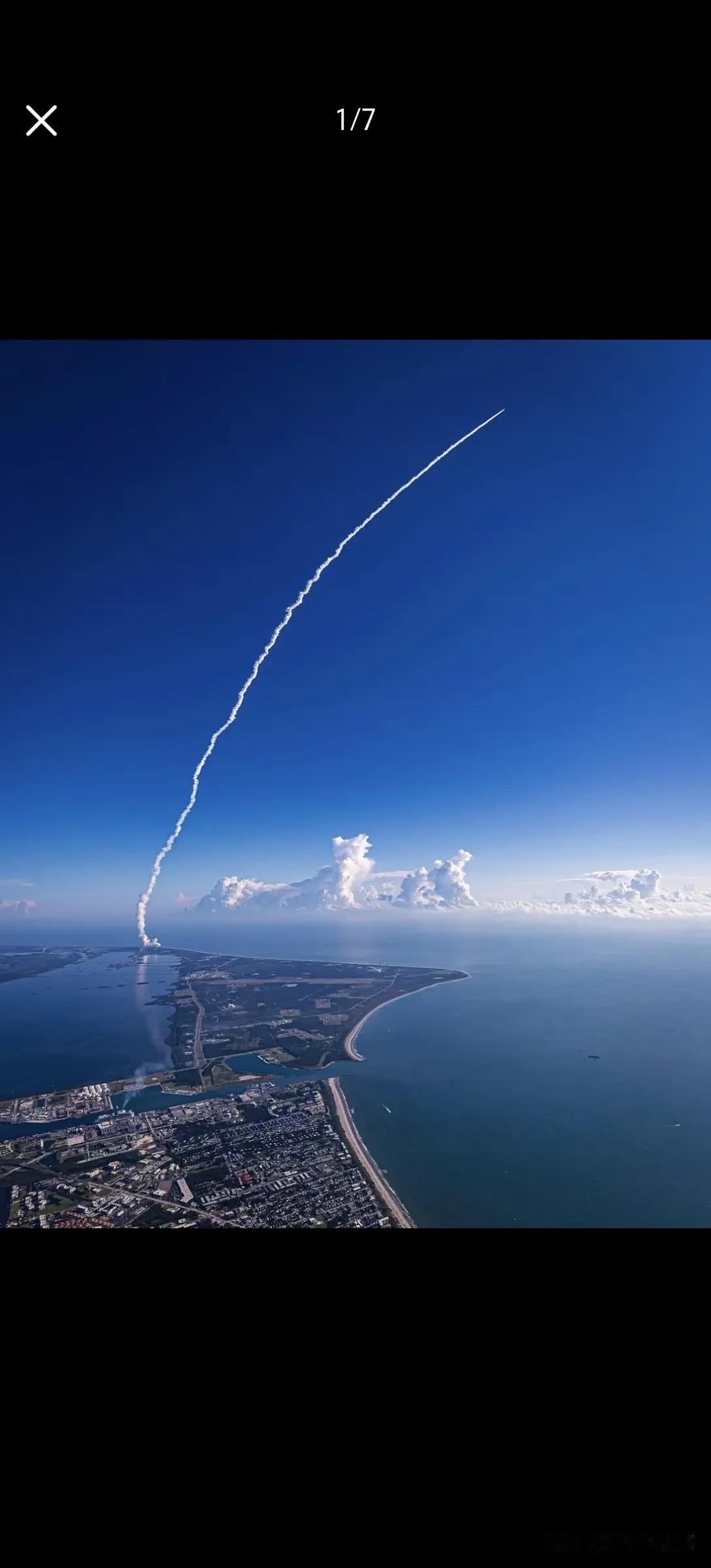 渺沧海之一粟，叹天地之无穷！
仰望星空，银河如练，光年尺度下，地球不过尘埃一粒。