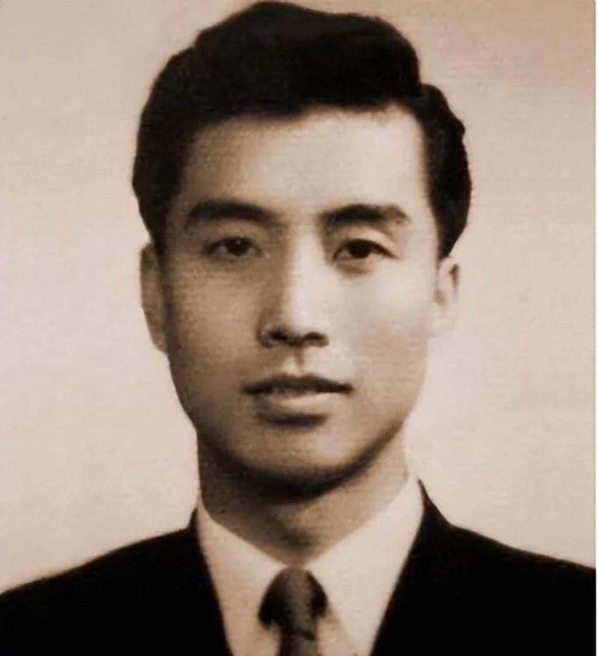 李双江帅不帅，第一反应都是他自身的演唱功底，却很少有人知道背后真正的推手是蒋英。