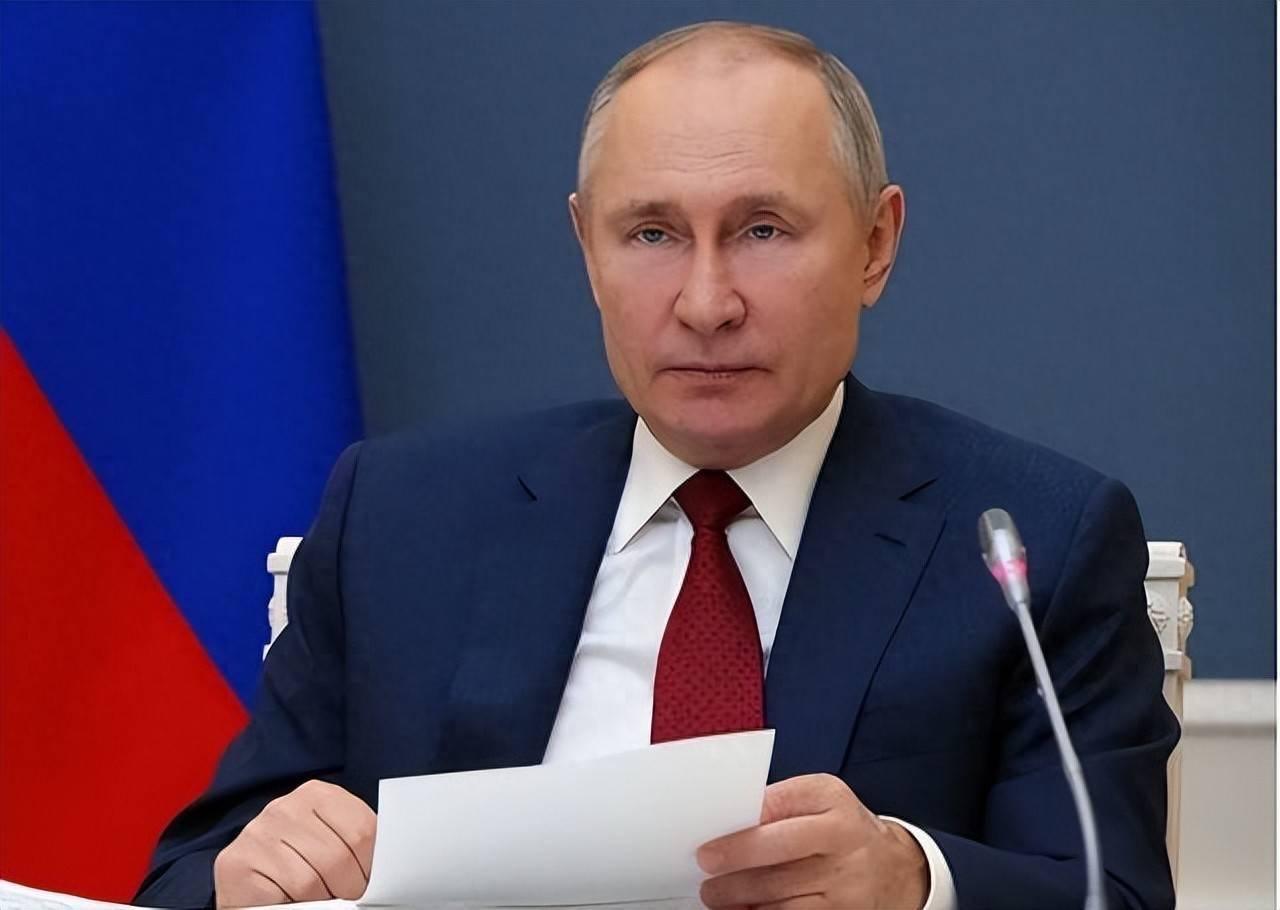 2月13日，佩斯科夫宣布，俄美乌三方会谈将于2月17-18日在日内瓦举行，俄方代