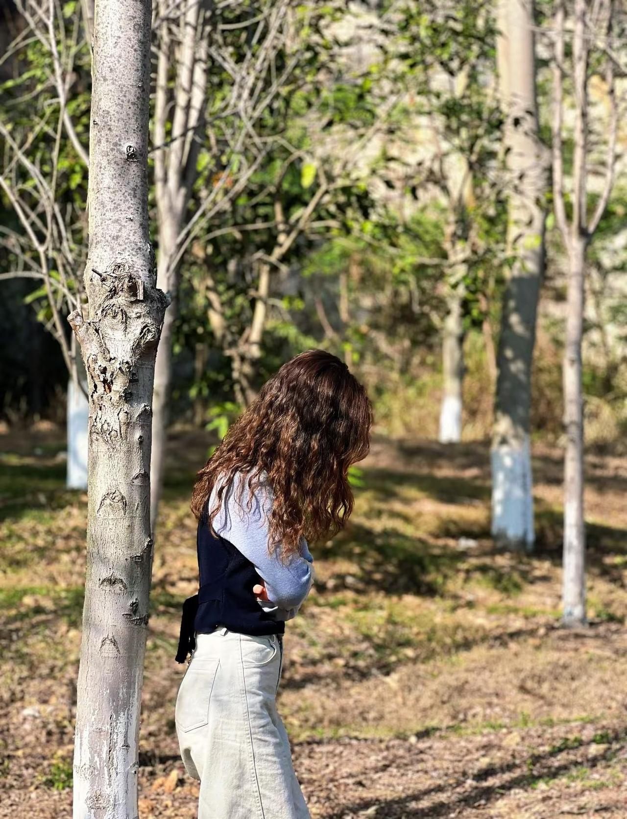 圈小 事少 心安 清醒 自由通透户外拍摄