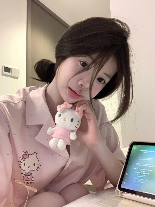 ≽^•༚•🎀≼