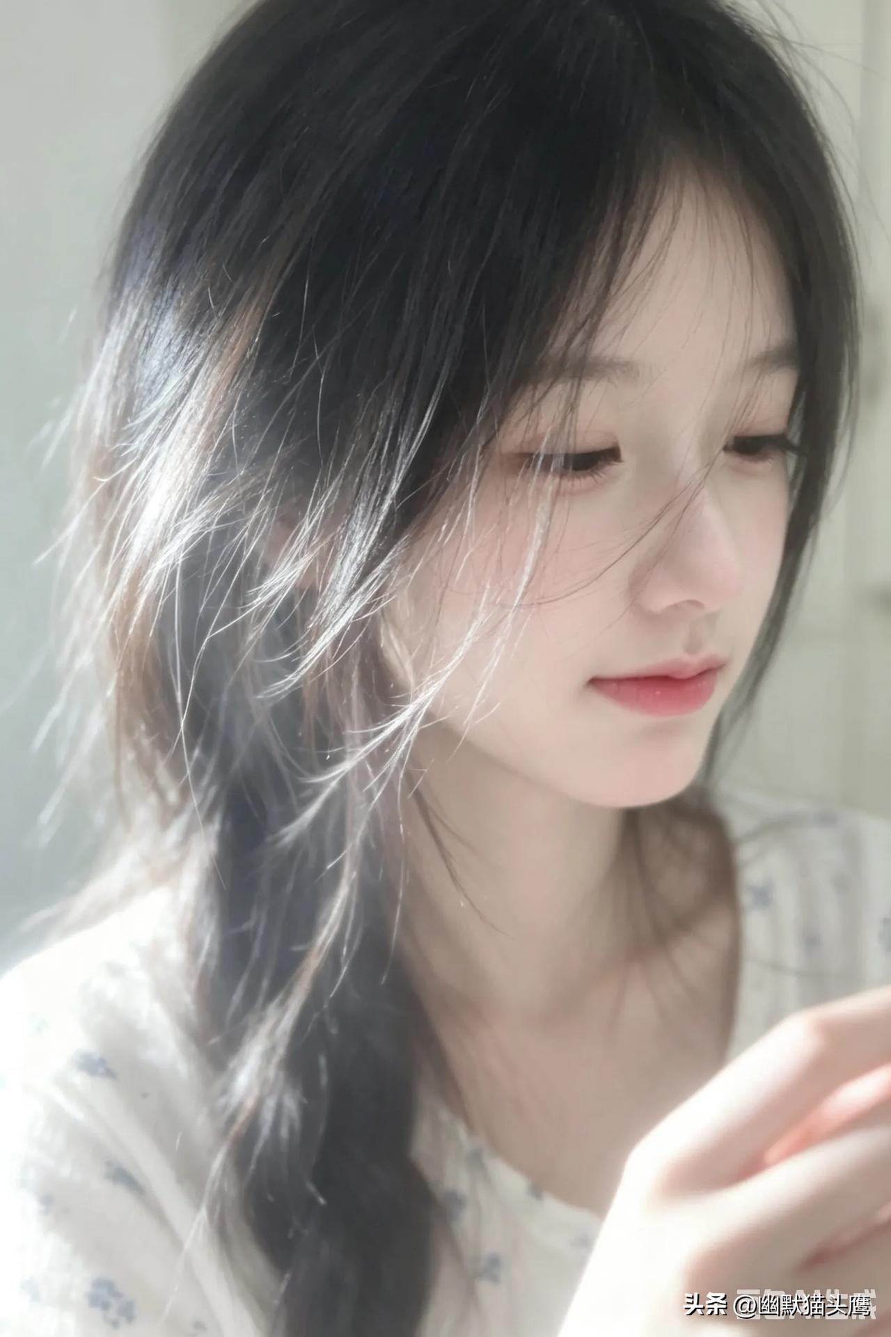 男人呀，如果看脸是第一关，
那么看嘴是第二关，
能共鸣了就把门关！！！
有个能挂