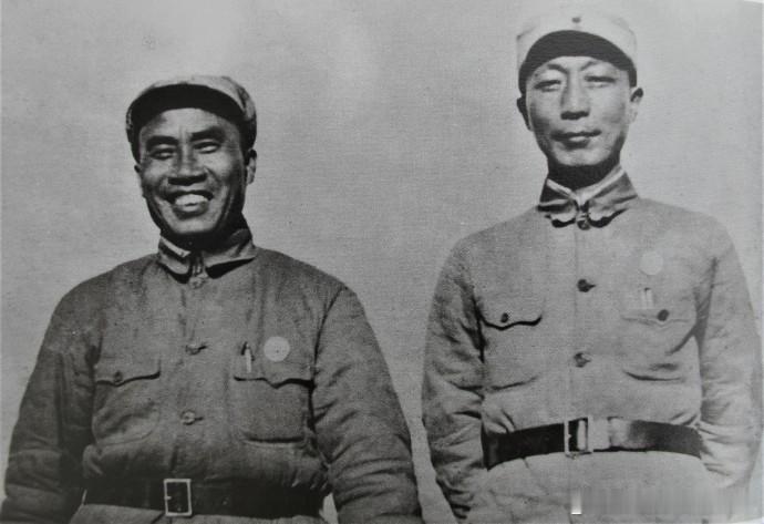 1940年2月，聂荣臻与朱德合影 