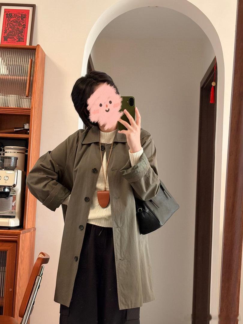 今天要去参加大学同学的婚礼～接近10年没见面了，这个世界的缘分感觉太奇妙了！今天