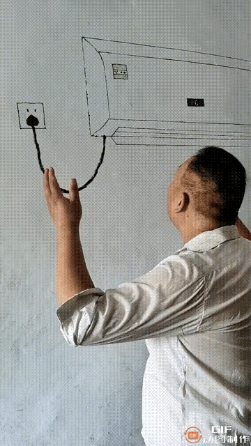 图一：果然，心里安慰也算是一种安慰啊。
图二：实力选手，跟马儿一起跑都毫无困难。