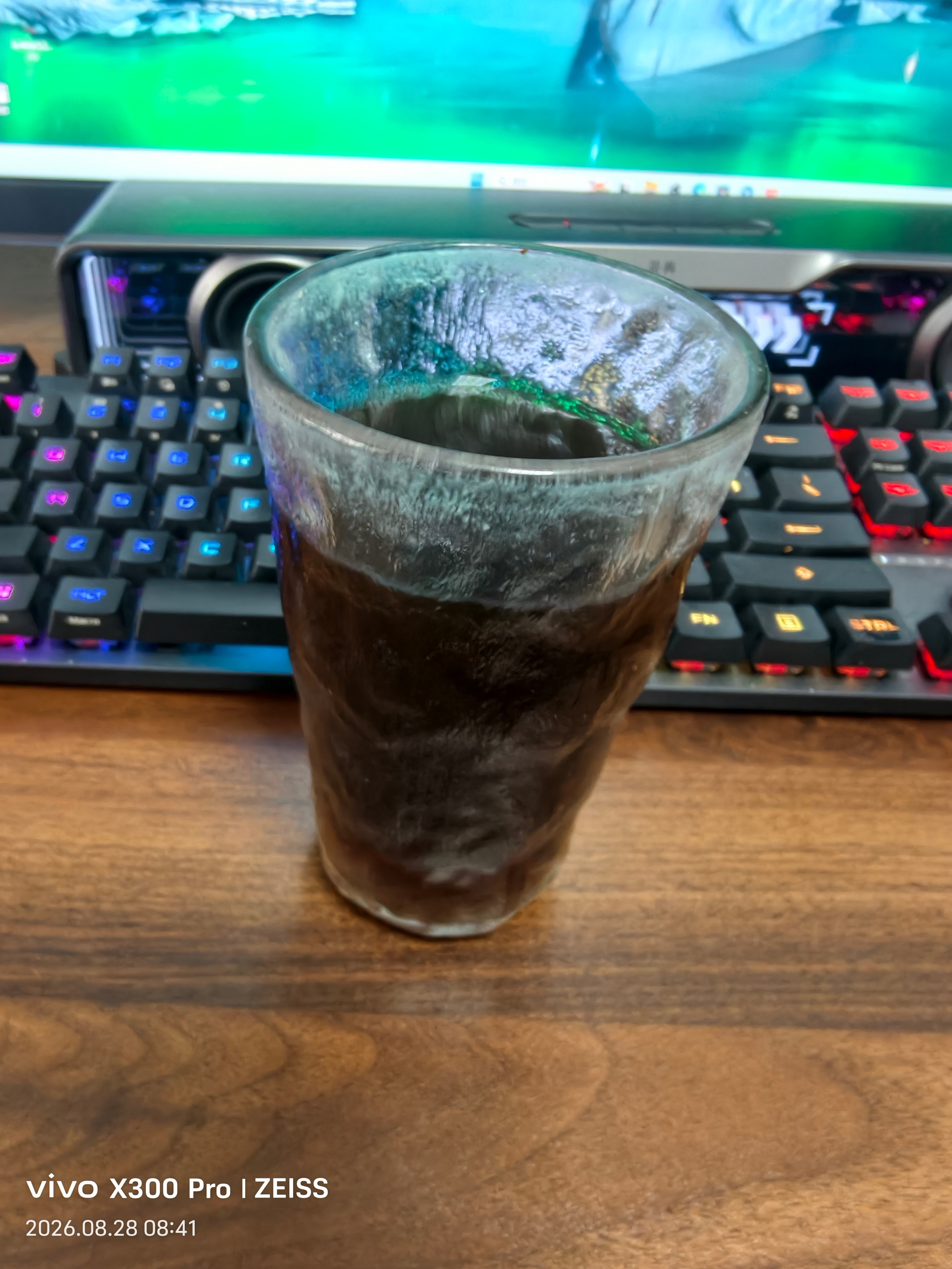 早上起床一杯黑咖啡品鉴一下vivo相册里的高光时刻 ​​​